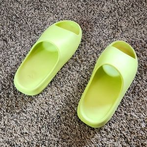 Men's yeezy slides